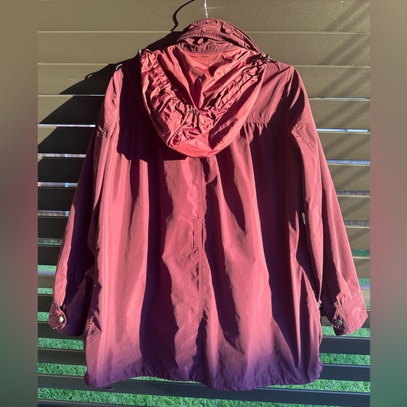 Burberry Red Utility Jacket with Stand-Up Collar and Relaxed Fit women’s size 8 - Picture 7 of 14
